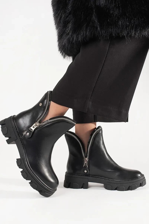 Botins femininos com plataforma grossa