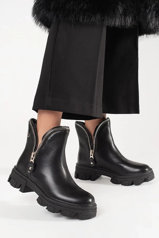 Botins femininos com plataforma grossa