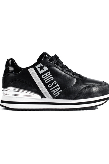 Sapatos modelo Big Star...