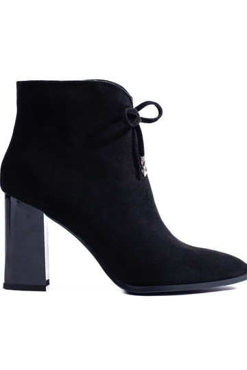 Botas femininas em poste alto