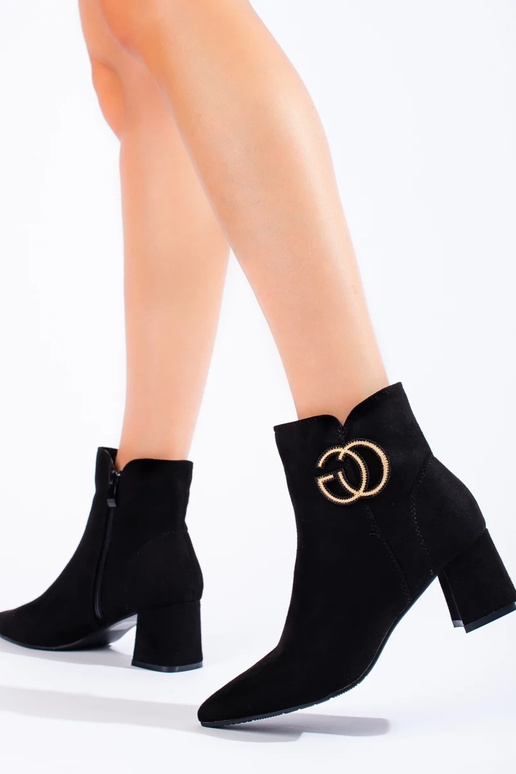 Botins femininos com decote em V em...