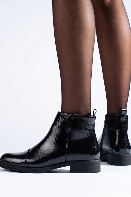 sapatos femininos baixos com efeito laca