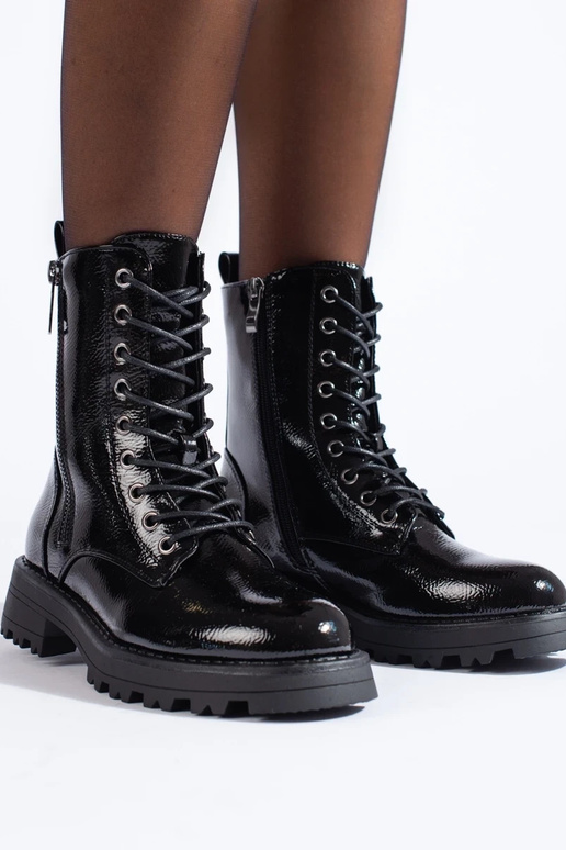 Botas femininas com zíper decorativo