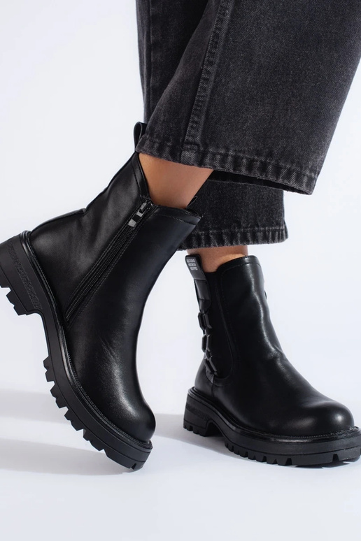 sapatos femininos pretos com sola preta