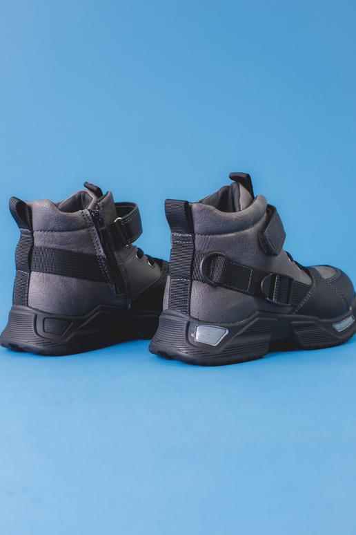 Botas para menino na cor cinza