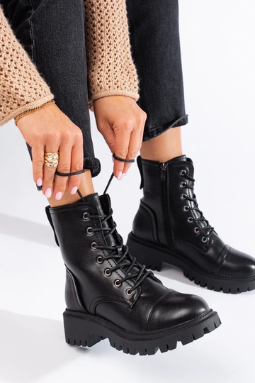 botas femininas pretas... 2