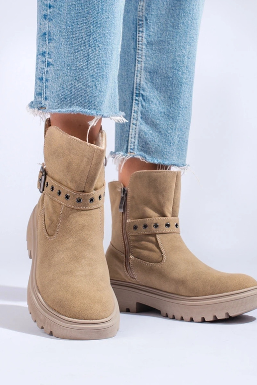 sapatos femininos bege feitos de...