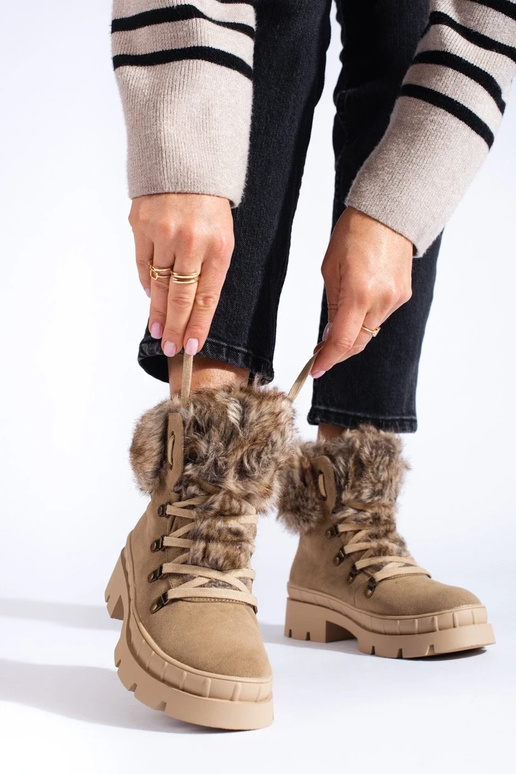 sapatos para mulheres com pele marrom