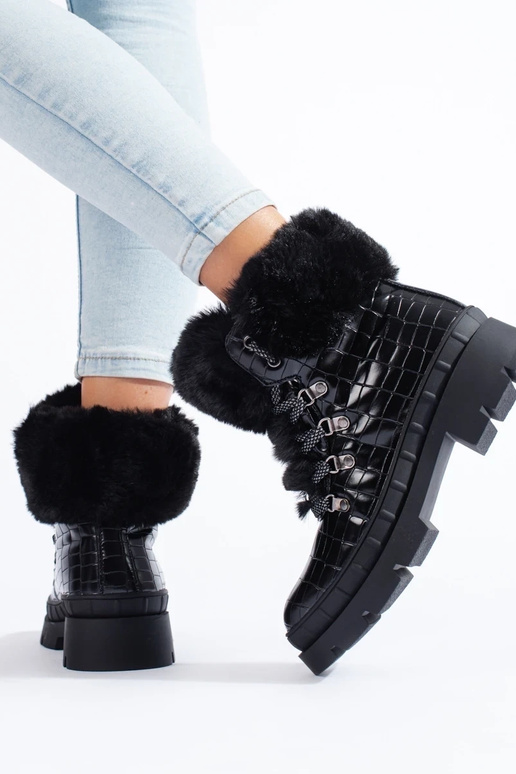 sapatos femininos com pelo na cor preta