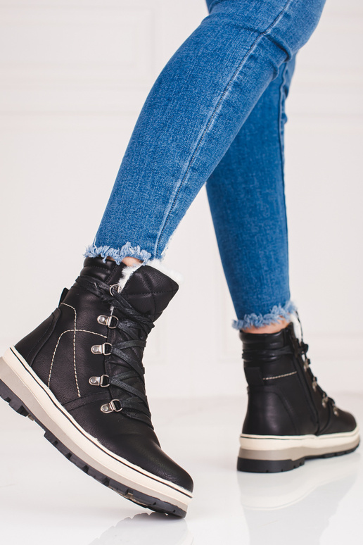 sapatos femininos pretos com...