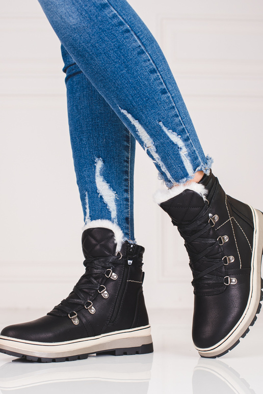 sapatos femininos pretos com...