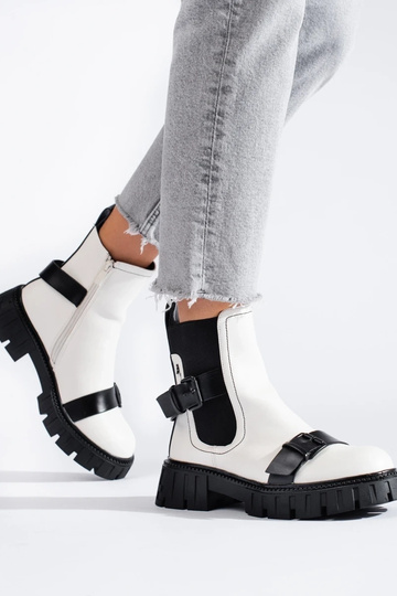 sapatos femininos brancos... 2