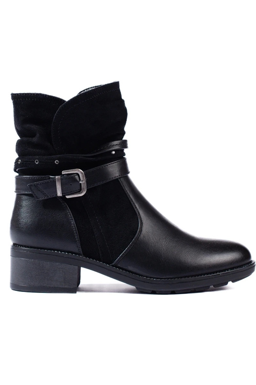 Botas femininas com fita decorativa Botas femininas com fita decorativa