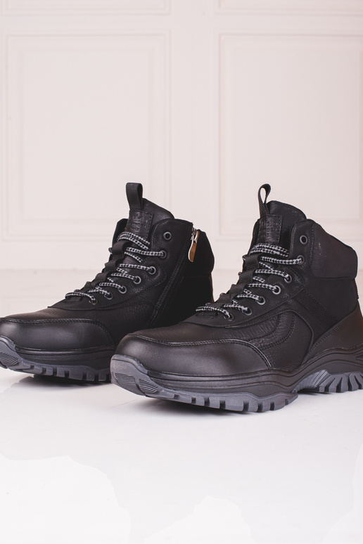 Botas masculinas com pelúcia na cor...