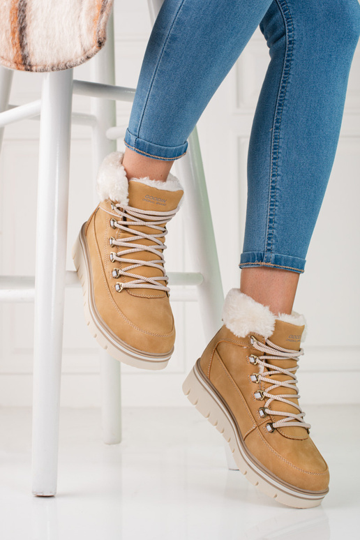 Botas de cano alto com plataforma na...