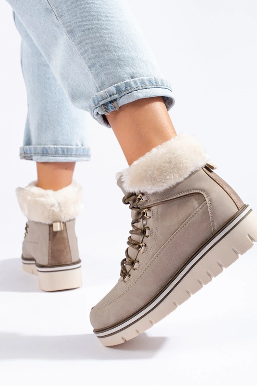 Botas femininas com plataforma na cor...