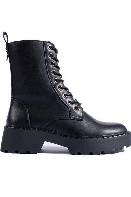 Modelo clássico de botas femininas...