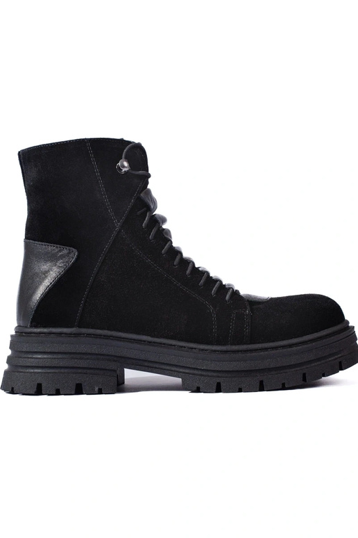 botas pretas feitas de couro natural botas pretas feitas de couro natural