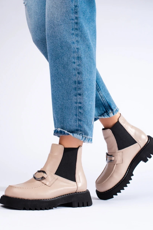 Sapatos femininos de couro com... Sapatos femininos de couro com...