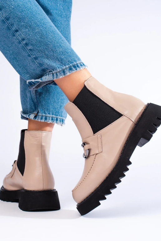 Sapatos femininos de couro com... Sapatos femininos de couro com...