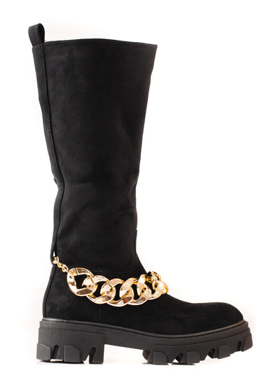Botas longas na cor preta...