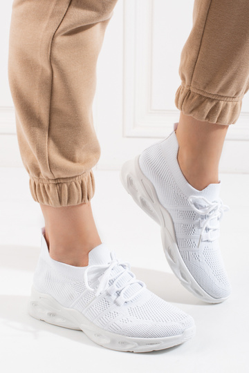 Sandálias brancas de estilo... 2