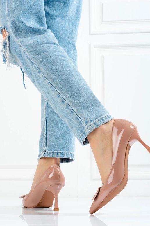 Sapatos de salto alto bege Vinceza Sapatos de salto alto bege Vinceza