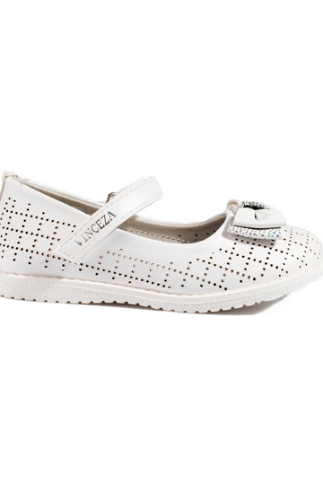 com elementos perfurados...