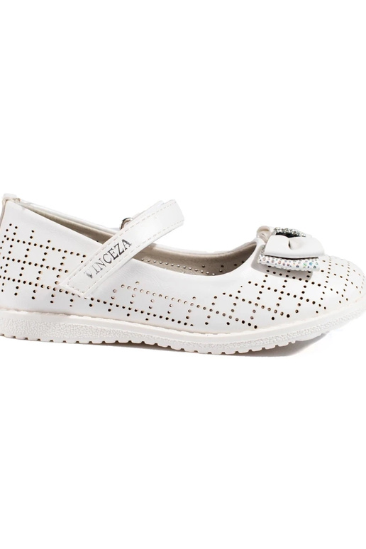 com elementos perfurados bailarina...