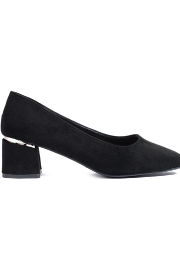 Sapatos de salto alto...