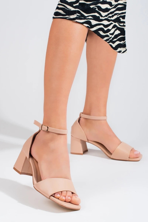 Sandálias Shelovet de salto baixo em...