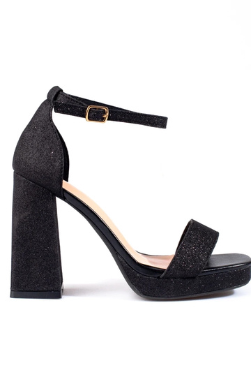 sandálias de salto alto...