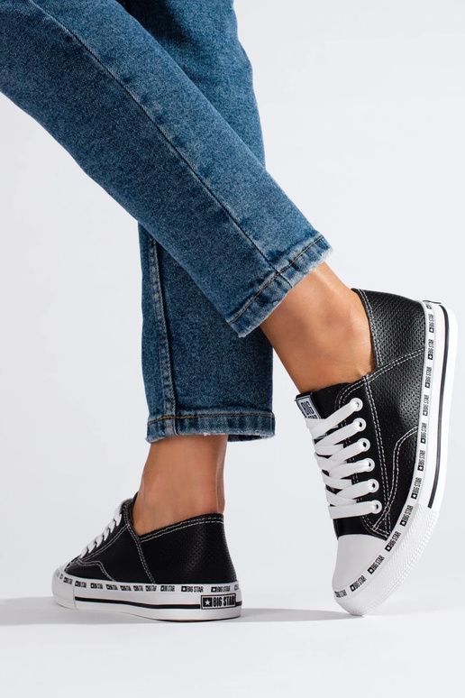 Modelo clássico Sapatos femininos cor... Modelo clássico Sapatos femininos cor...