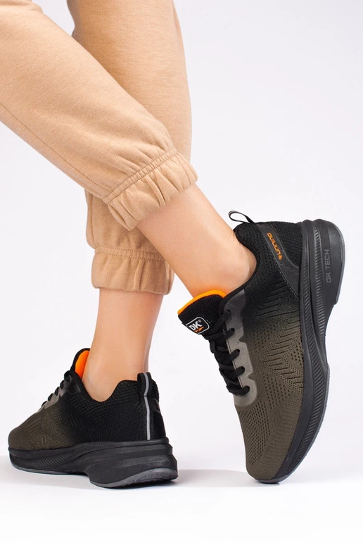 Sapatos esportivos na cor preta DK Sapatos esportivos na cor preta DK