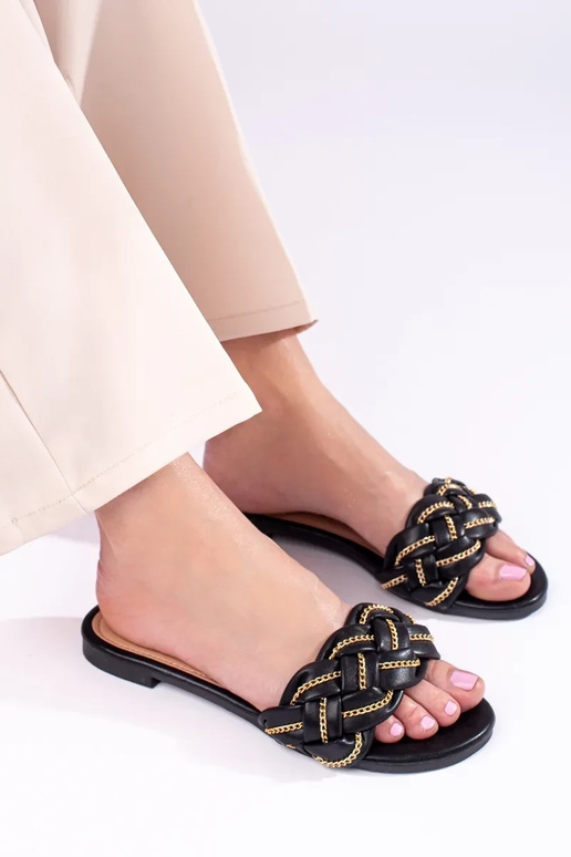 Chinelos pretos estilo elegante com...