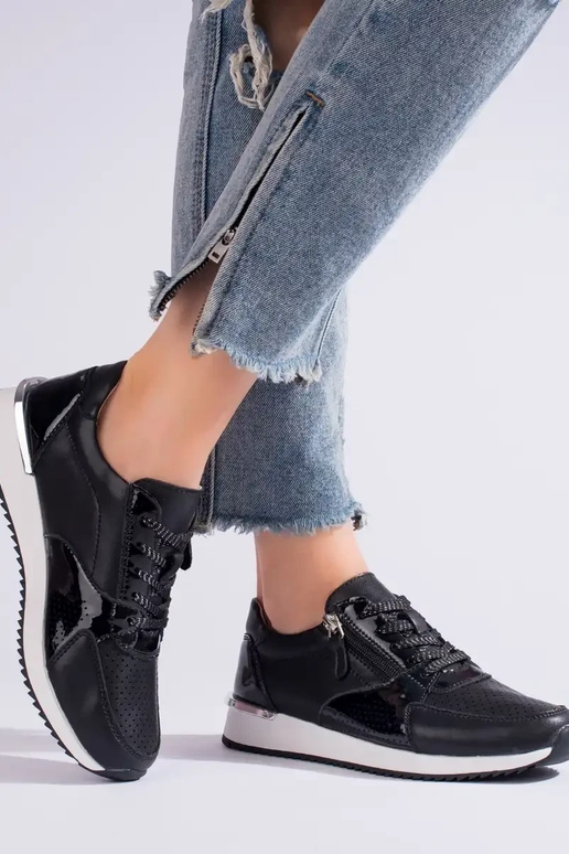 Ténis esportivos femininos pretos de... Ténis esportivos femininos pretos de...