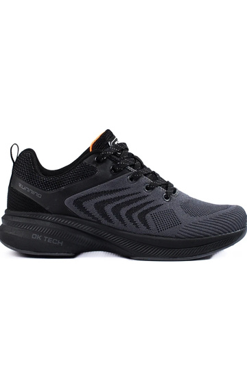 calçados esportivos cor...