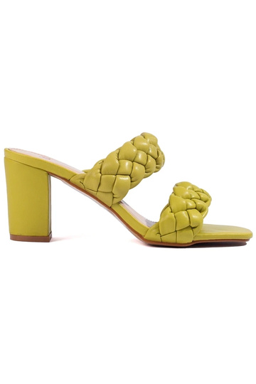 sandálias trançadas verdes...