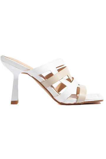 chinelos brancos Shelovet