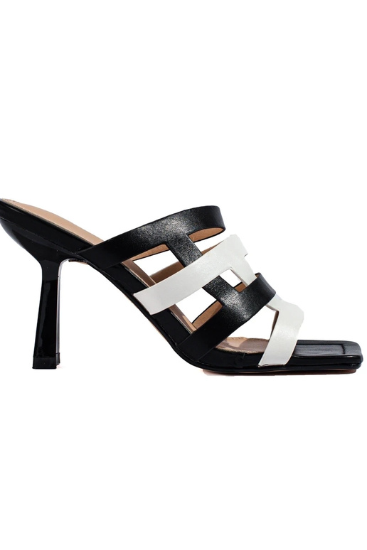 Chinelos preto e branco Shelovet Chinelos preto e branco Shelovet