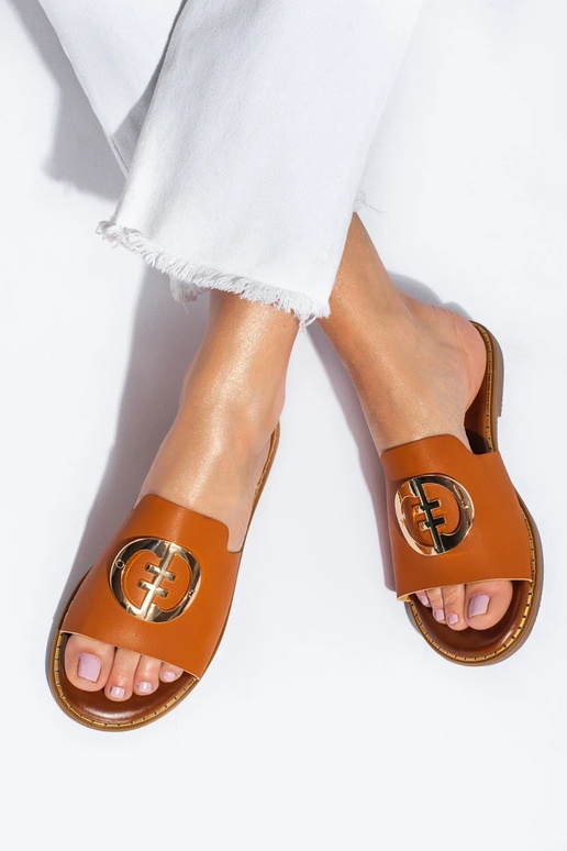 Chinelos femininos cor marrom Shelovet Chinelos femininos cor marrom Shelovet