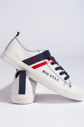 sapatos brancos couro... 2