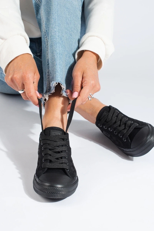 Tênis feminino modelo clássico preto...