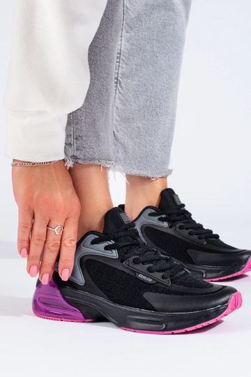 calçados esportivos pretos... 2