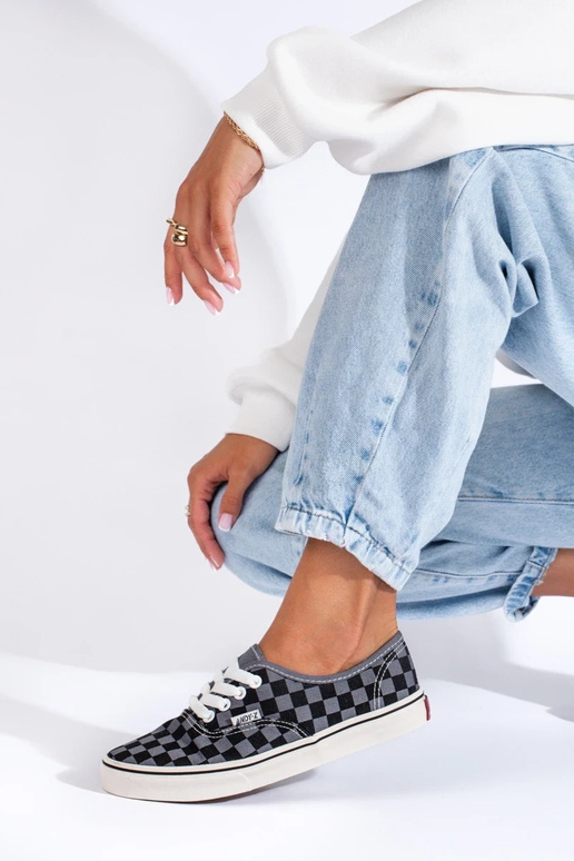 Sapatos pretos e cinza Shelovet