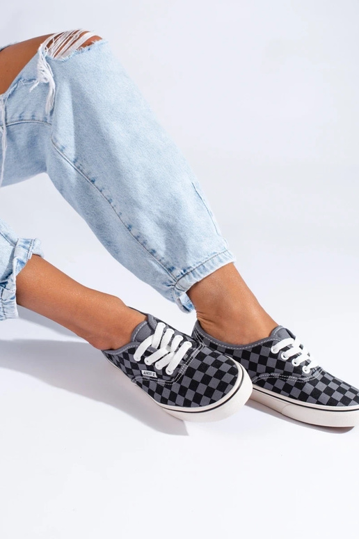 Sapatos pretos e cinza Shelovet