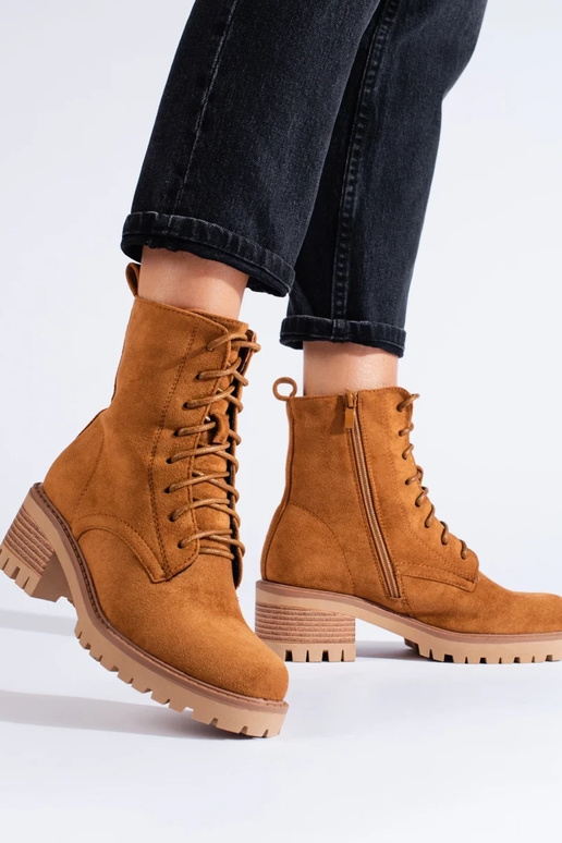 sapatos femininos marrons com cadarço