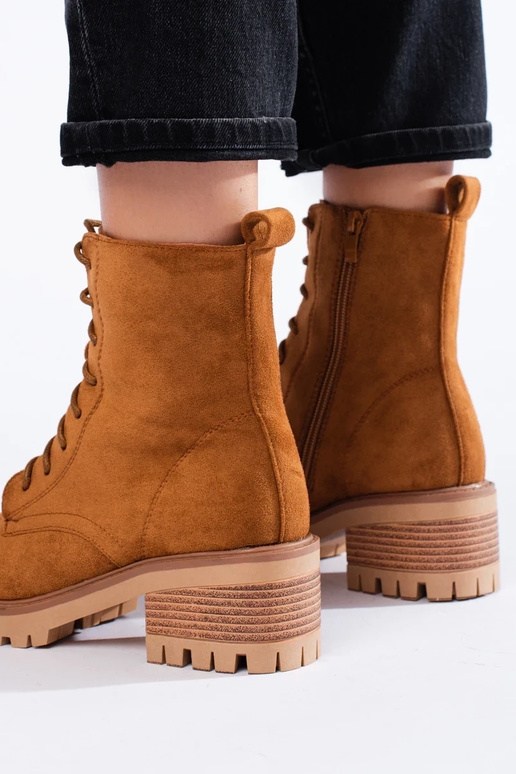 sapatos femininos marrons com cadarço