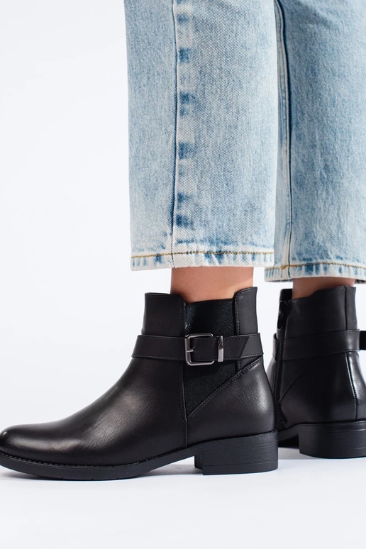 Bota feminina preta com elástico