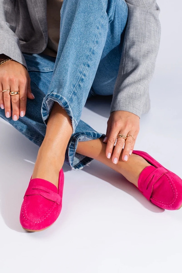 feito de sapatos modelo... 2